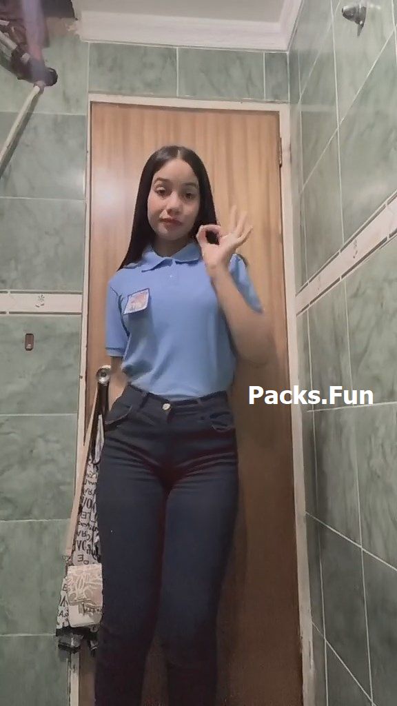 Pack Colegiala Follando en Baños del Colegio + 3 Videos 10