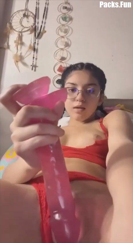 Flaca Masturbandose Con Un Dildo 10