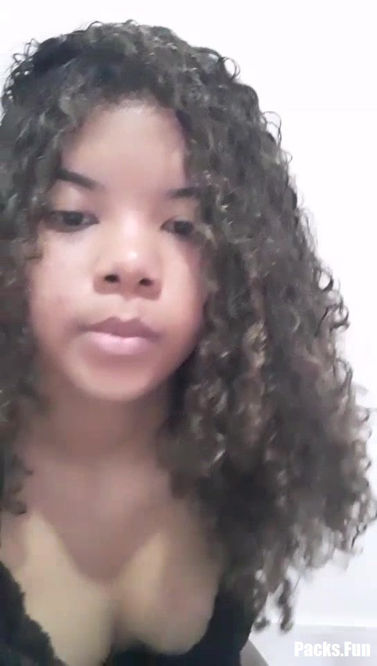 Colegiala Morena Masturbandose 10