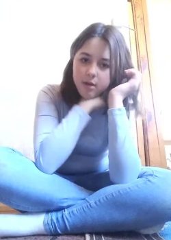 Putita Se Graba Mostrando Las Tetas 3