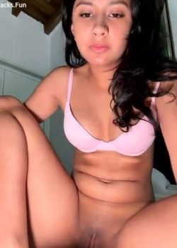 Emy Metiendose Un Dildo 1