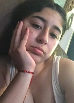 Jovencita se deja grabar cogiendo 5