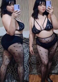Gordita en lenceria 14
